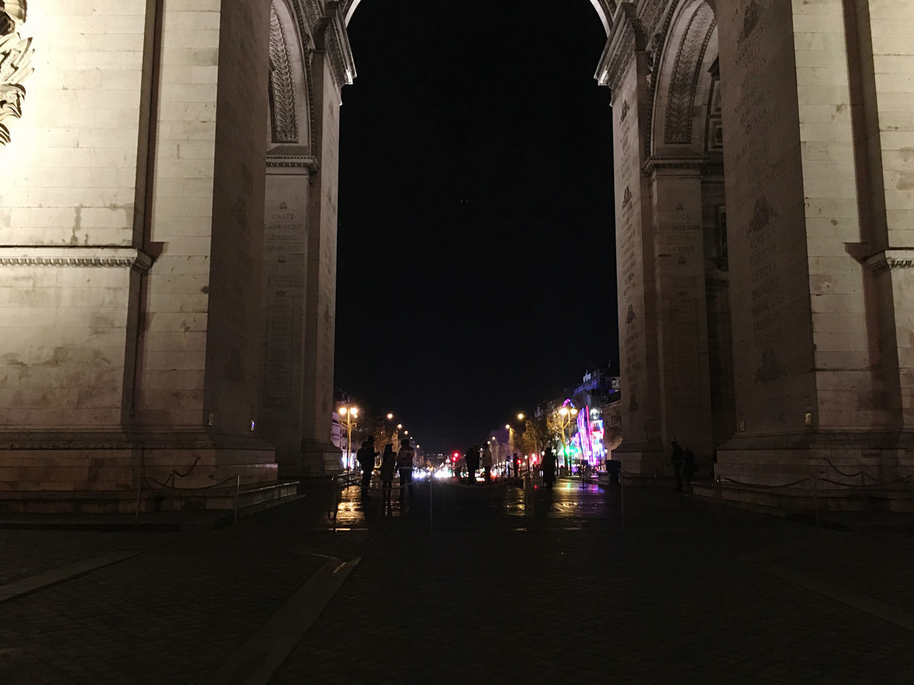 ILLUMINATED BUILDINGS AT NIGHT IN CITY