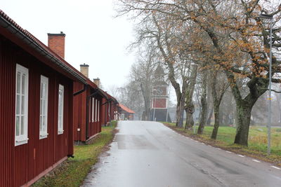 Road leading towards building