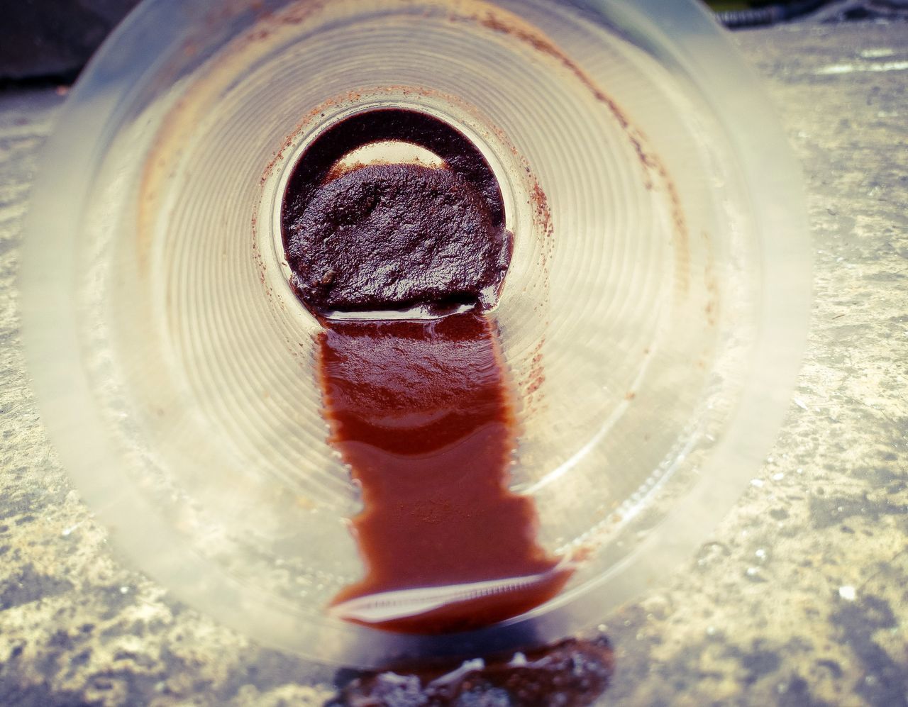 CLOSE-UP OF GLASS OF WATER ON METAL