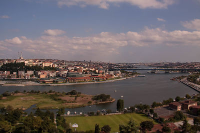 River against sky in city