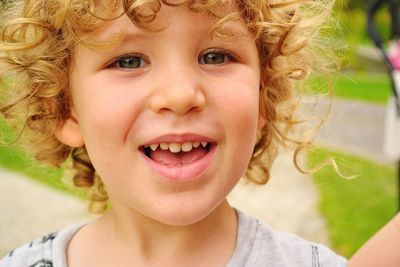 Portrait of cute girl smiling