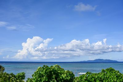 Scenic view of tropical sea against sky