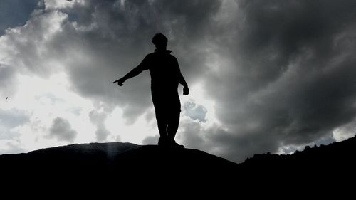 Low angle view of cloudy sky