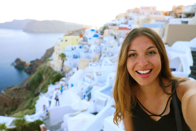 Portrait of smiling young woman