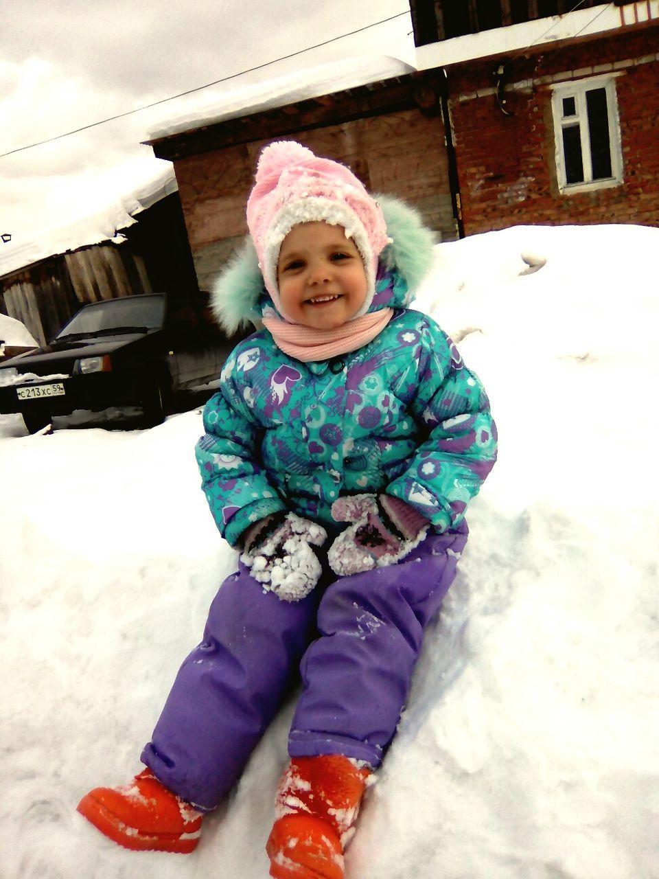 looking at camera, full length, portrait, baby, cute, one person, warm clothing, happiness, babyhood, smiling, front view, knit hat, childhood, outdoors, winter, day, real people, cold temperature, babies only, people