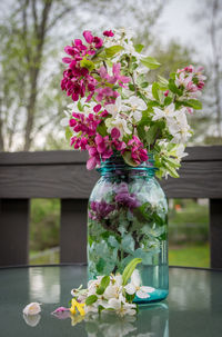 Close-up of flowers in vase on table