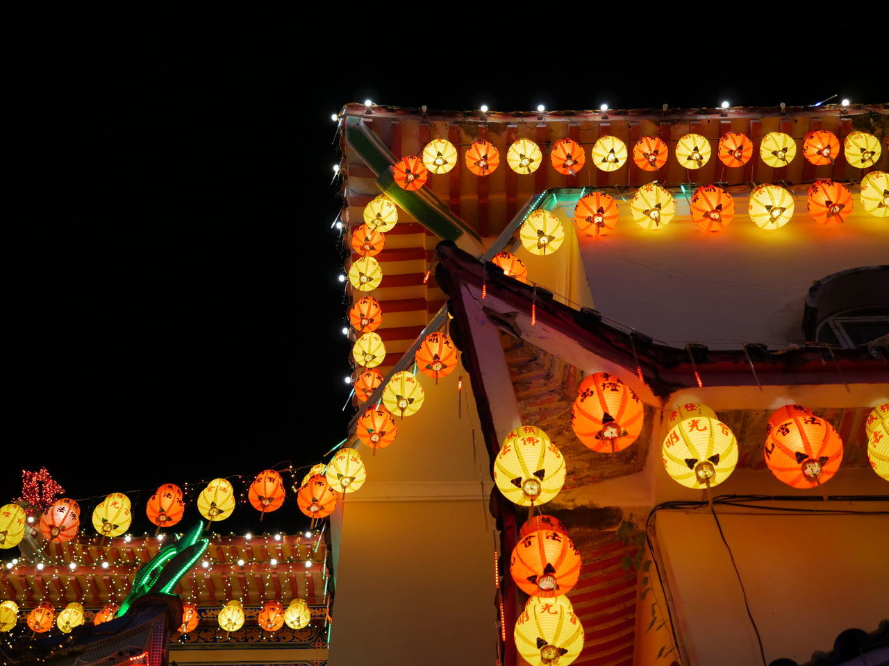 illuminated, night, lighting equipment, celebration, lantern, chinese new year, chinese lantern, decoration, no people, tradition, chinese lantern festival, architecture, traditional festival, festival, event, holiday, hanging, low angle view, arts culture and entertainment, multi colored