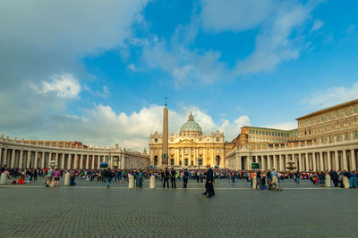 People attending a pope francis general audience, saint peter square, rome, italy