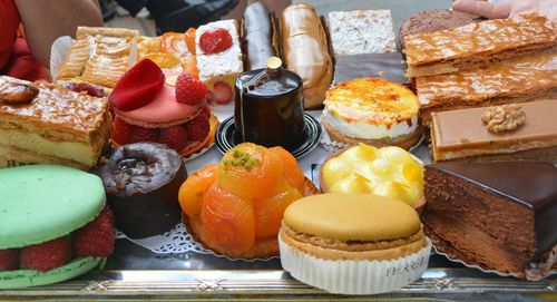 Close-up of cake with fruits on table