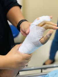 Splinting or first aid for a fractured finger