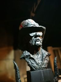 Man wearing mask