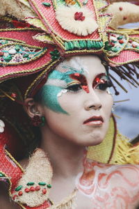 Close-up portrait of young woman