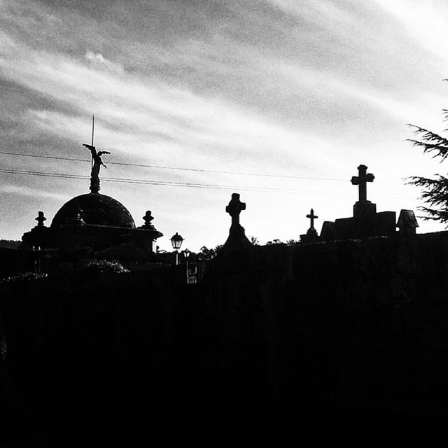 place of worship, religion, spirituality, architecture, building exterior, built structure, sky, church, silhouette, dome, cloud - sky, cross, famous place, cathedral, travel destinations, dusk, low angle view, history