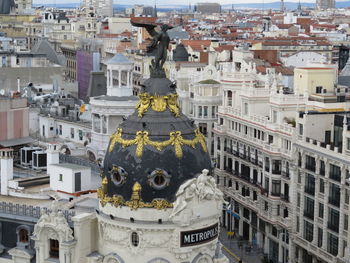 Statue of cathedral in city