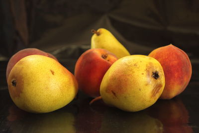 Close-up of apples on table