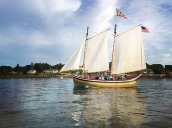 Boats sailing in sea
