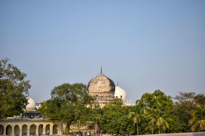 View of temple building against clear sky