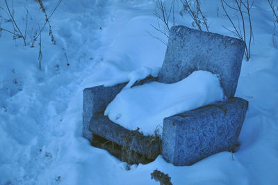 Frozen chair