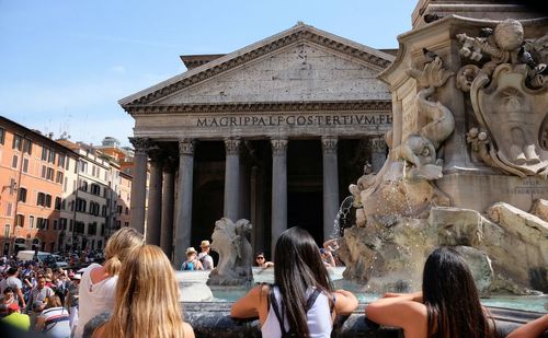 Tourists wait to enter the pantheon, rome