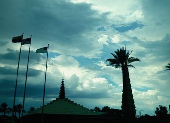 Low angle view of cloudy sky