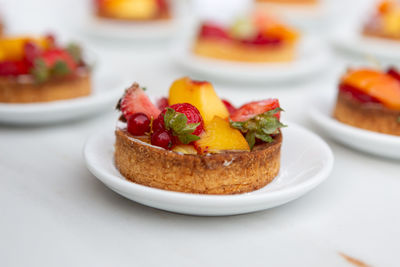 Mini fresh fruit tart with custard