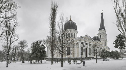 Odessa, ukraine 29.01.2023. gloomy winter day on the sobornaya square in odessa, ukraine