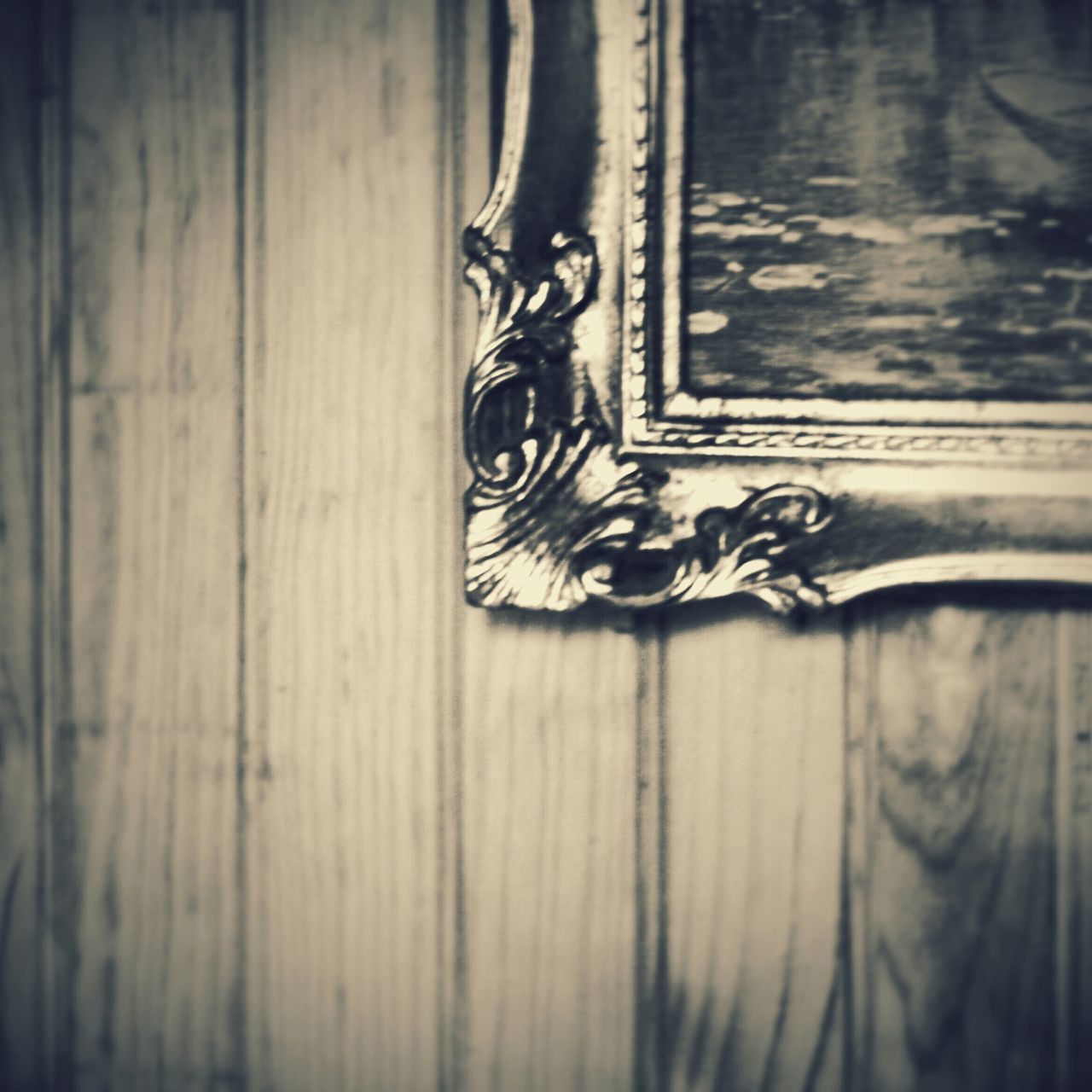 wood - material, indoors, close-up, door, wooden, part of, metal, old, wood, focus on foreground, day, handle, closed, detail, reflection, no people, selective focus, protection, hanging, wall - building feature