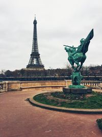 Statue of building