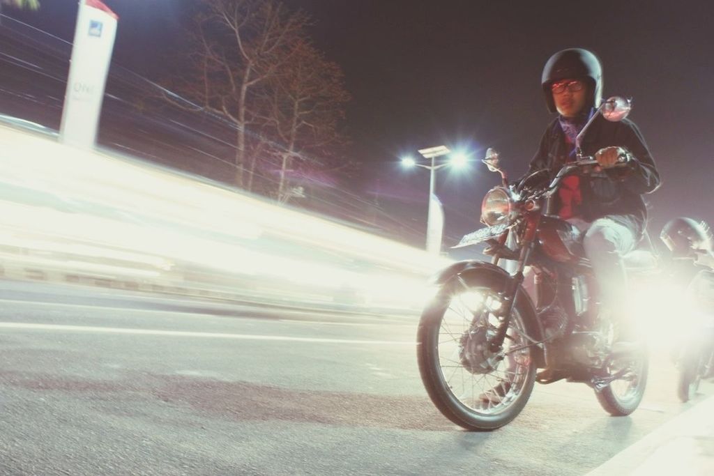 transportation, land vehicle, mode of transport, bicycle, car, illuminated, stationary, street, night, road, parking, parked, motorcycle, lens flare, travel, motion, on the move, street light, riding, speed