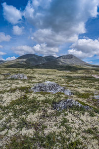 The landscape at peer gynt hytta, rondane nationalpark, høvringen