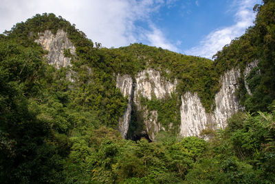 Giant caves in gunung mulu