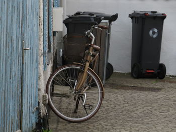 Bicycle parked on footpath