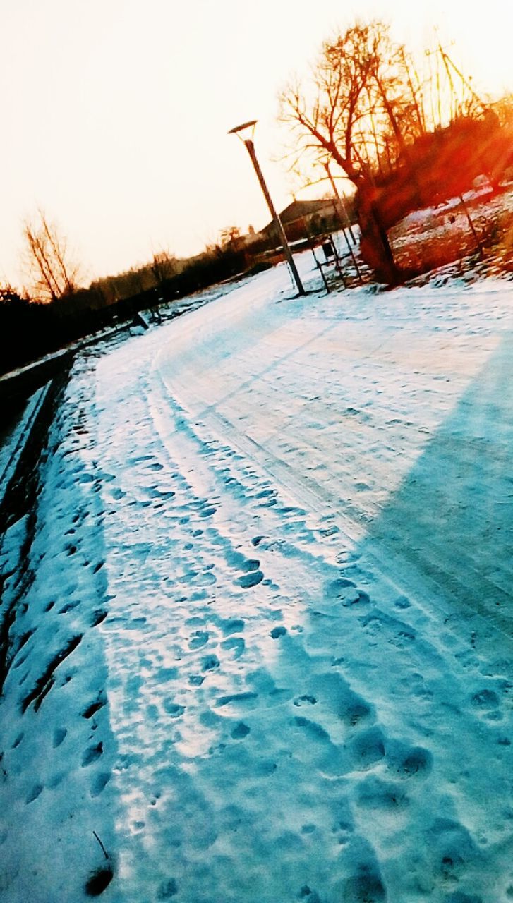 cold temperature, winter, snow, nature, ice, weather, frozen, beauty in nature, no people, outdoors, sunset, water, day, sky, frozen lake, cold