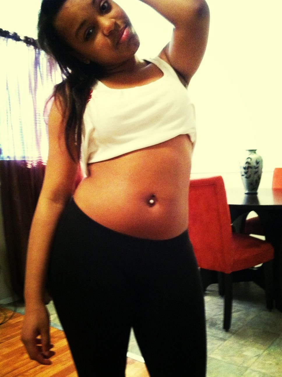 Mii sistah got her belly buton pierced