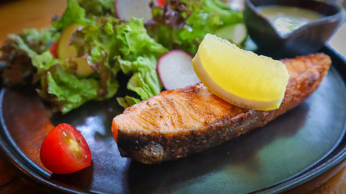 Close-up of chopped slices in plate on table