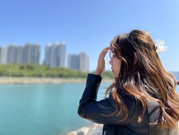 Side view of woman looking away