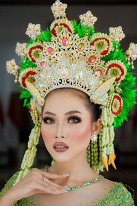 Potret traditional bride. indonesian bride.