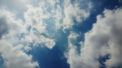 Low angle view of cloudy sky