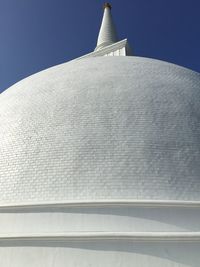 Low angle view of ruvanvelisaya dagoba