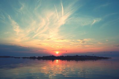 Sun shining over sea