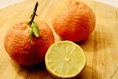 Close-up of orange slices on table