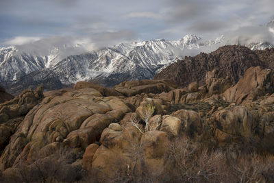 Desert boulders in the alabama hills in front of contiguous amer