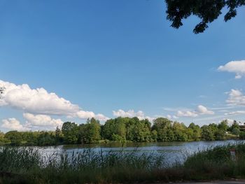 Scenic view of lake against sky lac nature ciel et nuages 