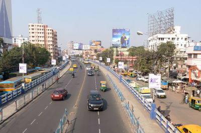 Traffic on road in city