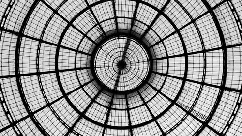 Langle view of skylight. foto scattata proprio sotto alla cupola della galleria cavour di milano