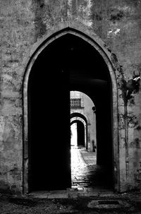 Archway leading to tunnel