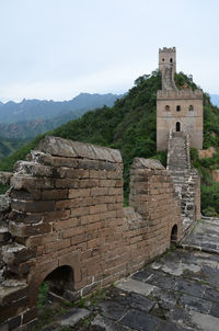 Great wall of china against sky at jinshanling