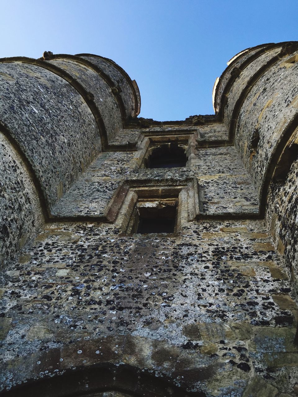 architecture, built structure, building exterior, history, the past, old ruin, old, clear sky, low angle view, ancient, famous place, place of worship, religion, arch, ancient civilization, travel destinations, spirituality, tourism, travel