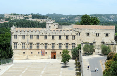 Buildings in a city