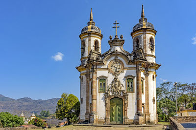 Facade of historic church in baroque style in the city of ouro preto in minas gerais, brazil